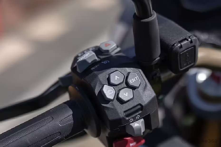 TVS Apache RTX 300 images TVS Apache RTX 300 images