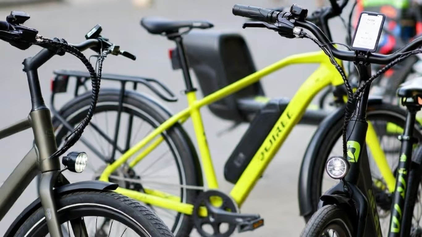 India Bicycle Boom 2026: LED Lights, Advanced Brakes, E-Cargo Bikes & Connected Budget Options Lead the Way India Bicycle Boom 2026: LED Lights, Advanced Brakes, E-Cargo Bikes & Connected Budget Options Lead the Way