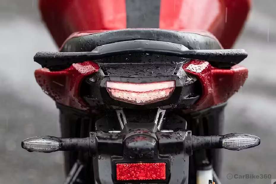 Yamaha FZS-FI V4 images Yamaha FZS-FI V4 images