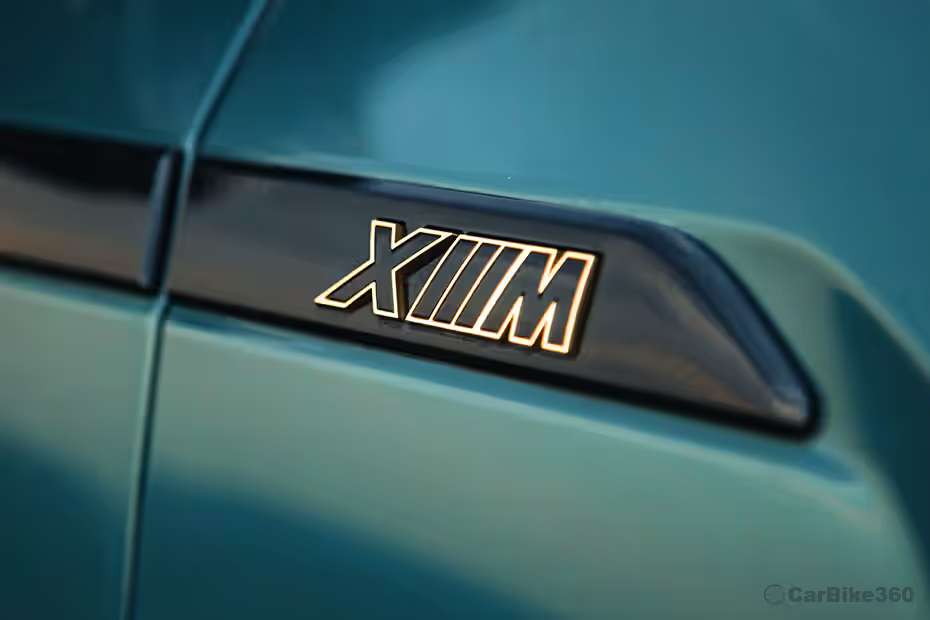 BMW XM Exterior Image BMW XM Exterior Image