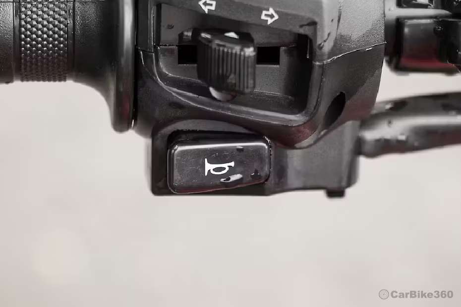 Yamaha FZS-FI V4 images Yamaha FZS-FI V4 images