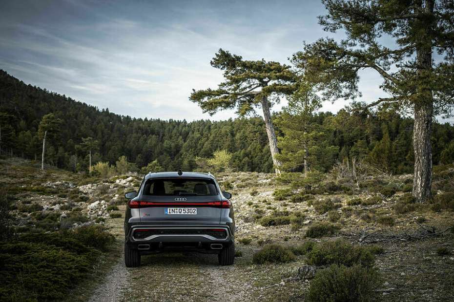 Audi New Q5 third-gen Rear View Audi New Q5 third-gen Rear View