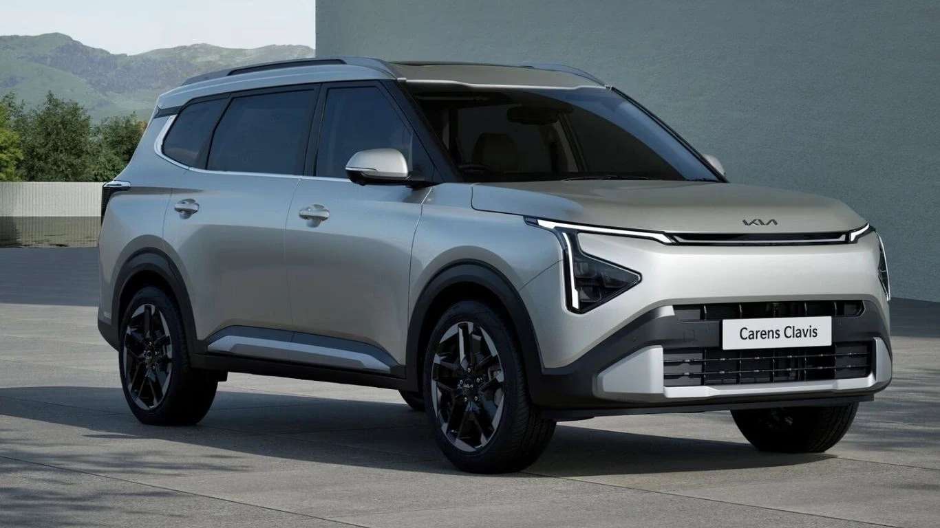Kia Carens Clavis Front View Design