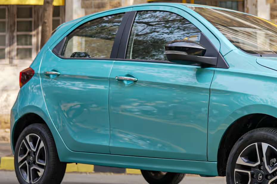 Tata Tiago ORVM with Turn Indicators Tata Tiago ORVM with Turn Indicators