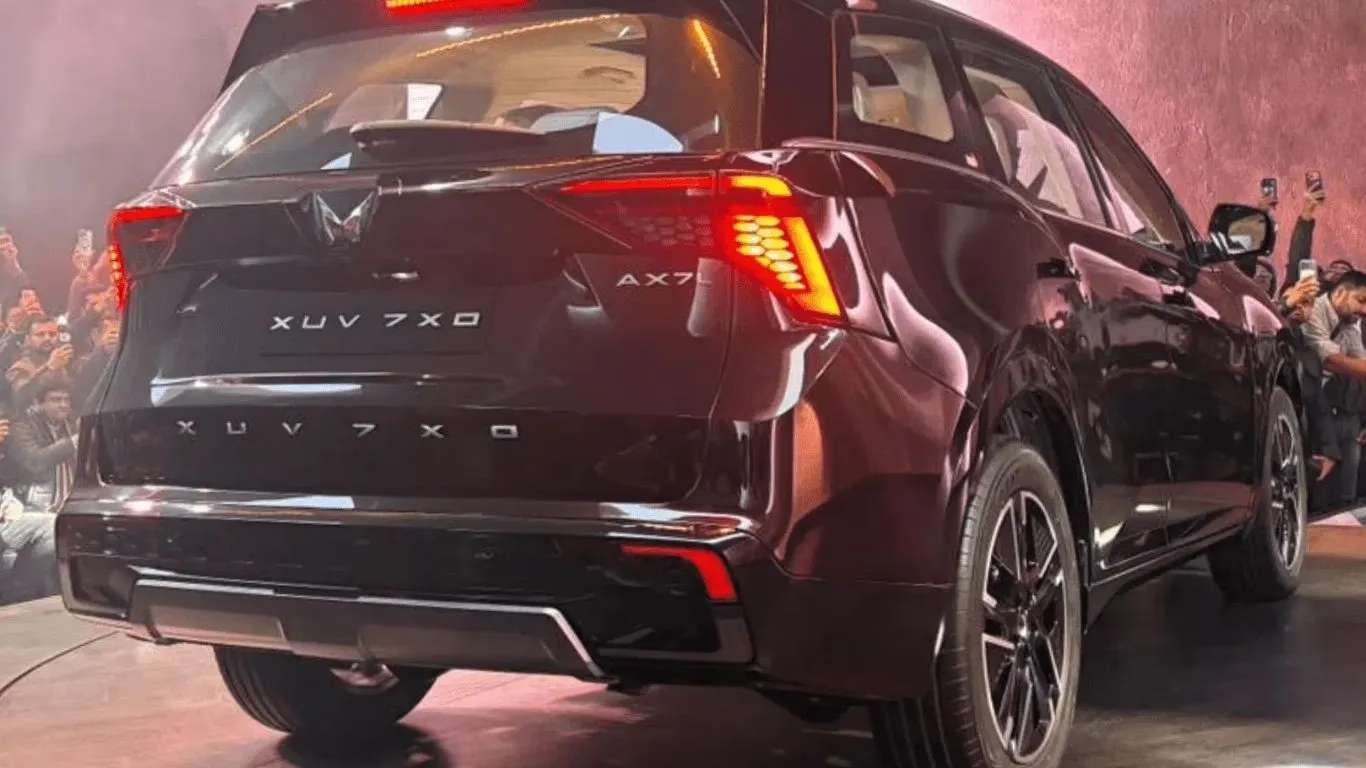 Mahindra XUV 7XO