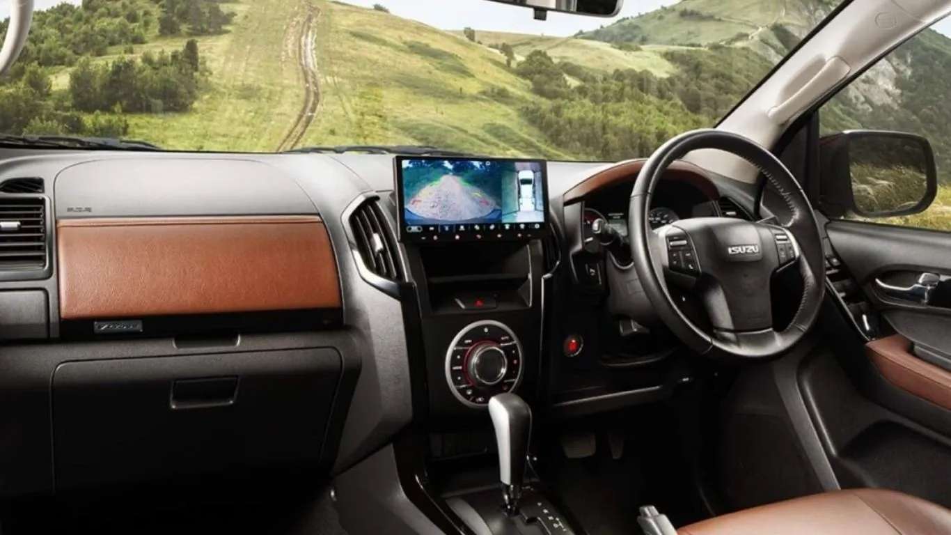 Isuzu V-Cross interiors