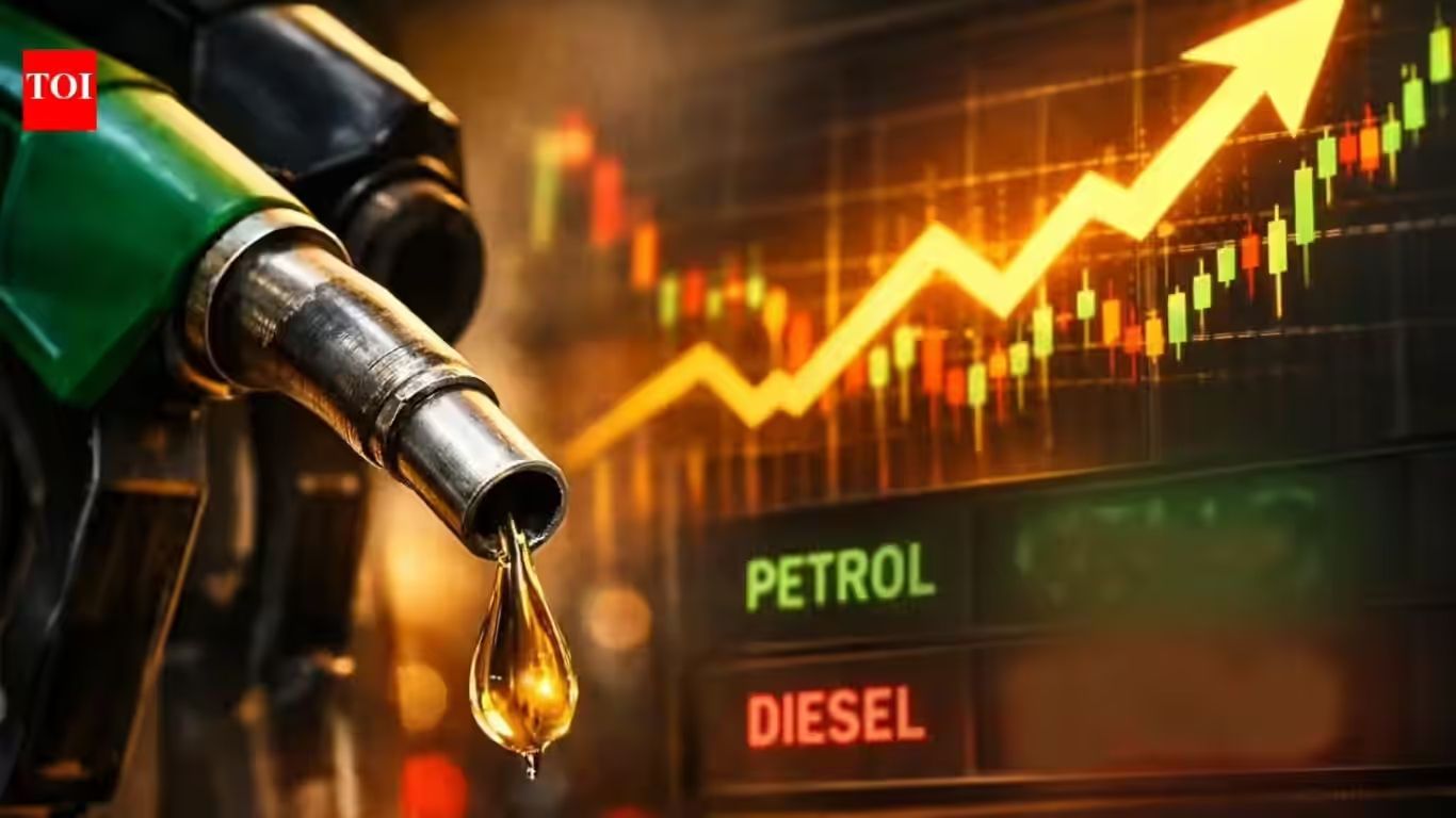 Petrol prices rise again in Delhi and Mumbai amid global supply disruptions Petrol prices rise again in Delhi and Mumbai amid global supply disruptions