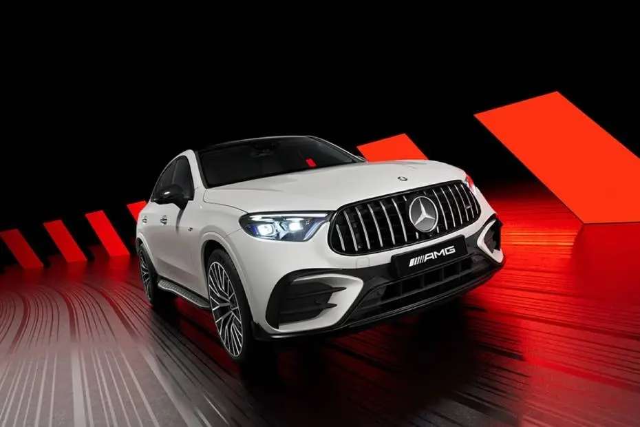 Mercedes Benz AMG GLC43 Coupe Right Front Three Quarter Mercedes Benz AMG GLC43 Coupe Right Front Three Quarter