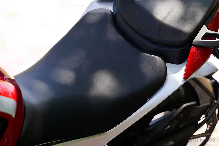 Hero Xtreme 250R Seat Hero Xtreme 250R Seat