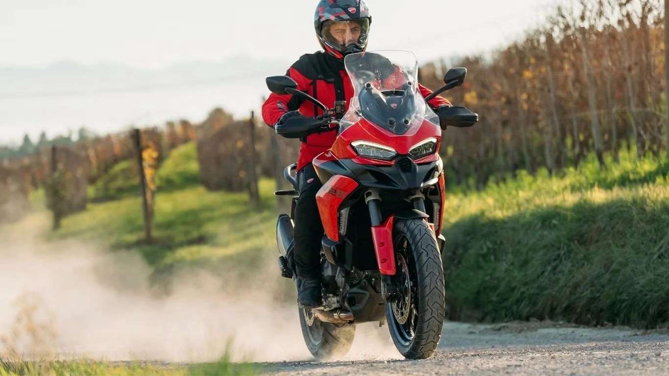 Riding features