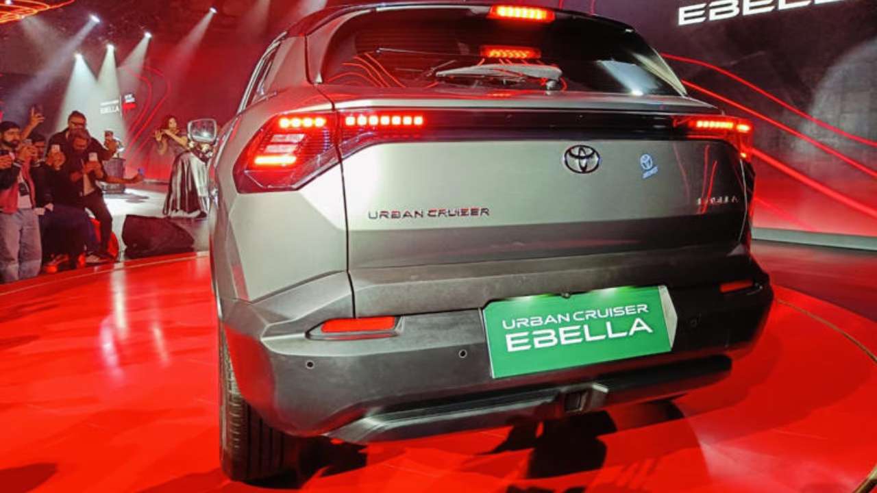 Toyota Urban Cruiser EBELLA Rear Profile