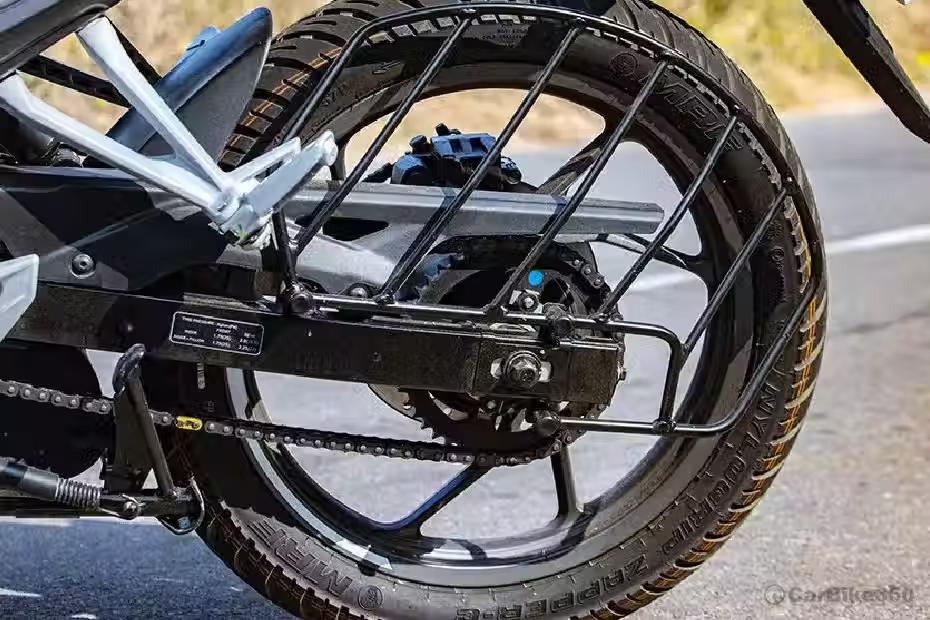 17-inch stylish alloy wheels with strong road grip tyres 17-inch stylish alloy wheels with strong road grip tyres