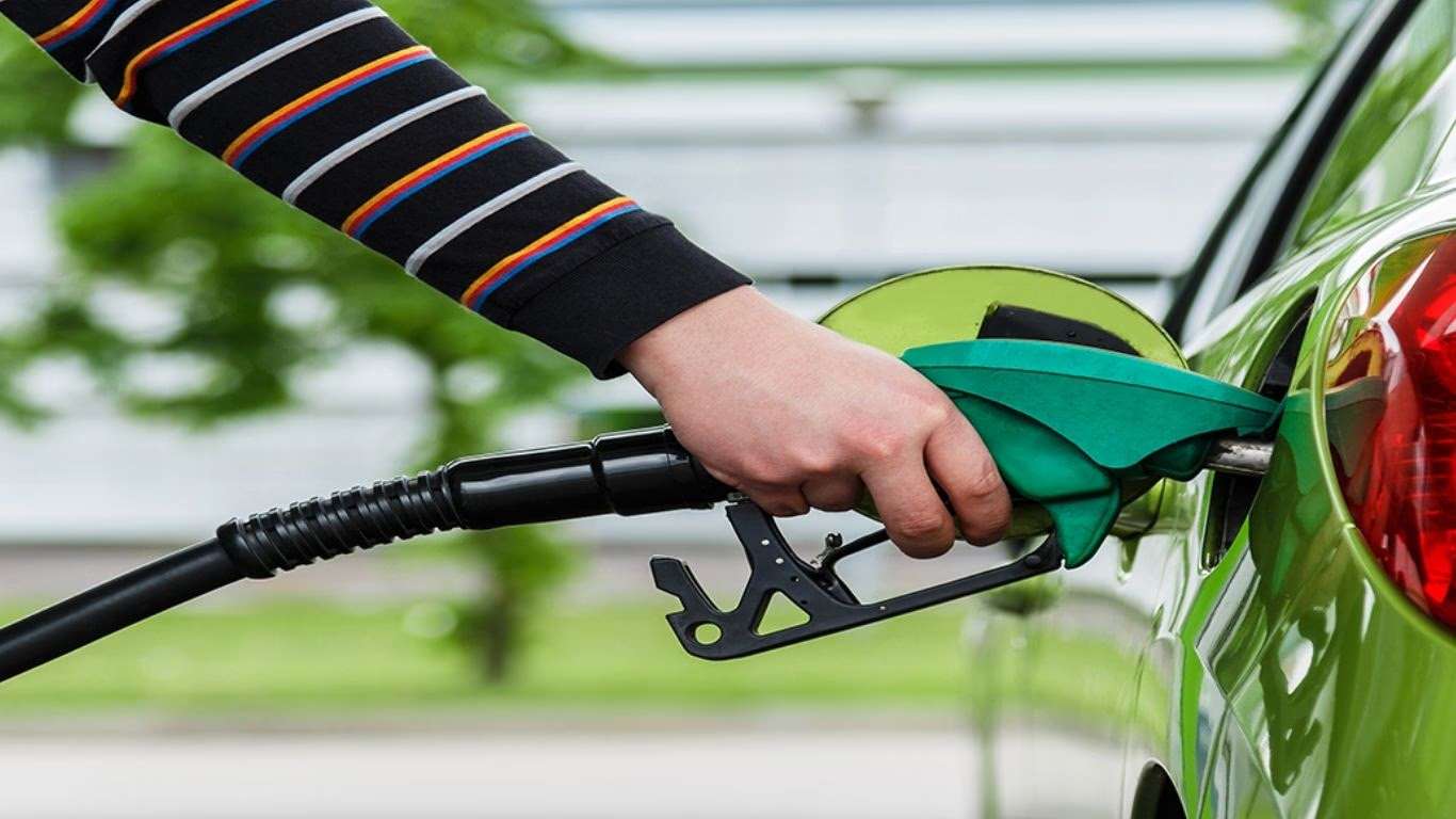 If you’re running low on fuel, should you drive fast or slow?