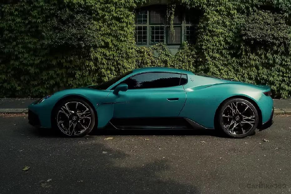 Maserati MC Pura Left Side View Maserati MC Pura Left Side View