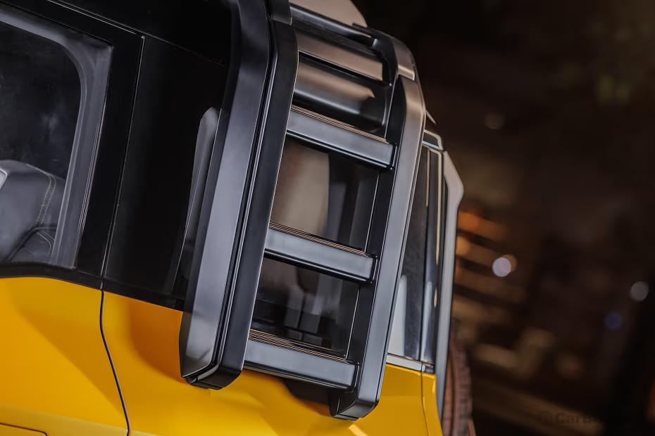 Mahindra Vision S Roof Ladder Mahindra Vision S Roof Ladder