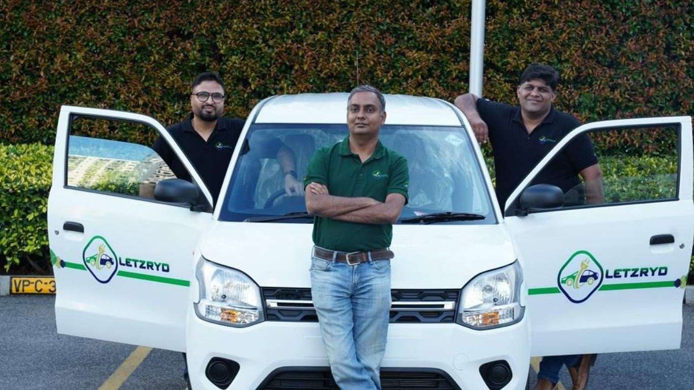 (L-R) Tarun Jain, Sarvagna G and Kushagra Dokania, Co-Founder, LetzRyd.jpg