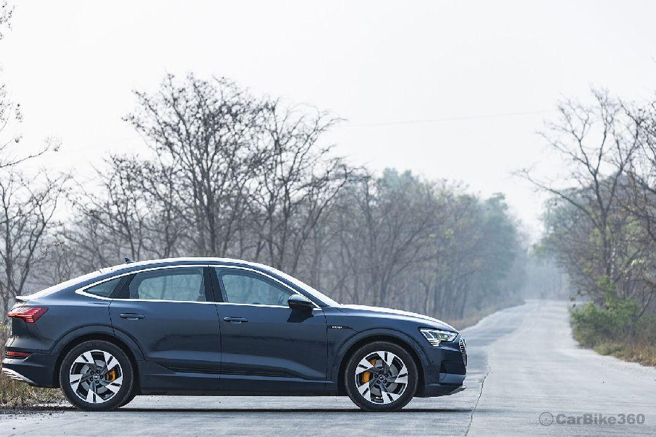 Audi E-tron Sportback Right Side View Audi E-tron Sportback Right Side View