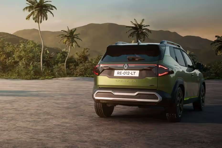 Renault Duster Right Rear Three Quarter Renault Duster Right Rear Three Quarter