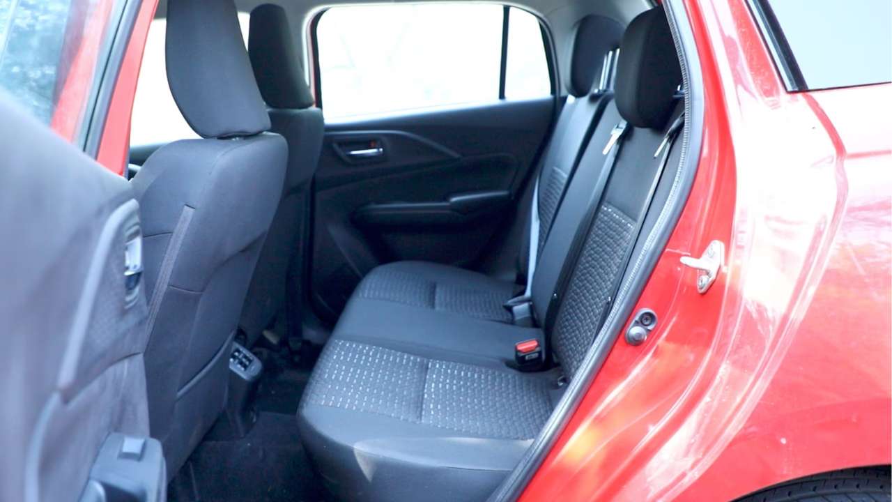 maruti swift rear seats