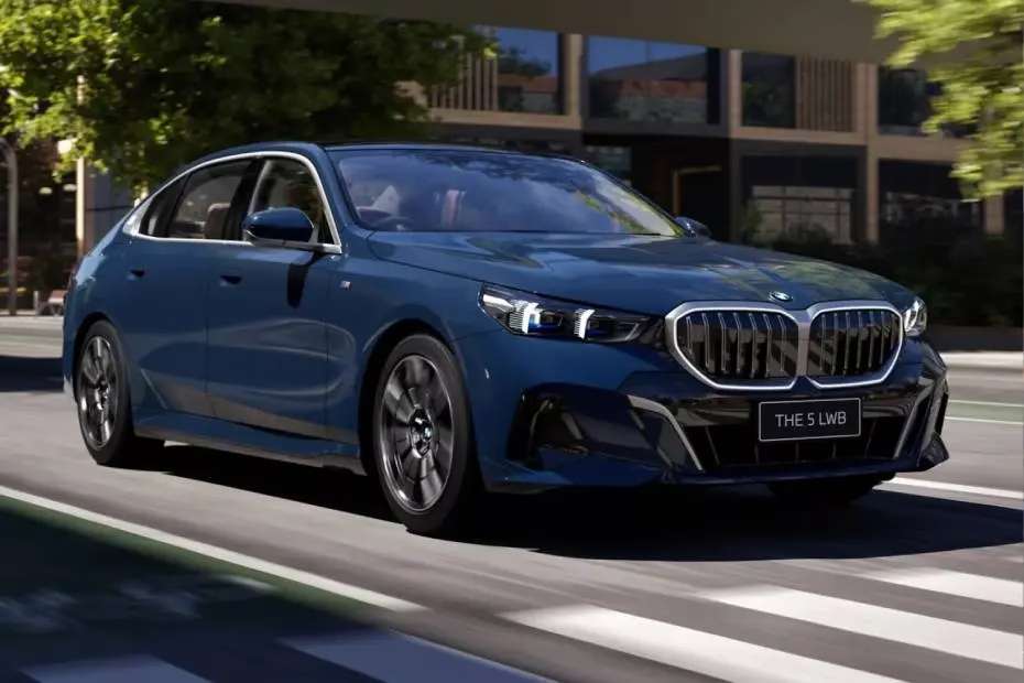 BMW 5 Series Right Front BMW 5 Series Right Front