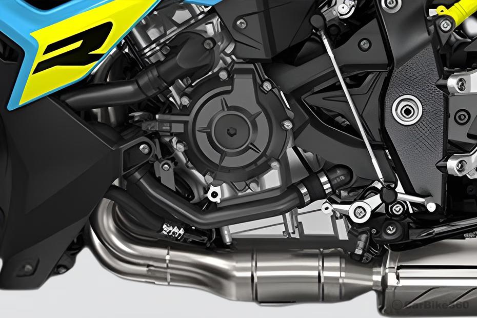 Bmw s 1000 r engine (left) Bmw s 1000 r engine (left)