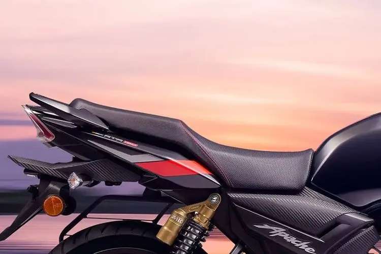 Apache RTR 180 Seat Apache RTR 180 Seat