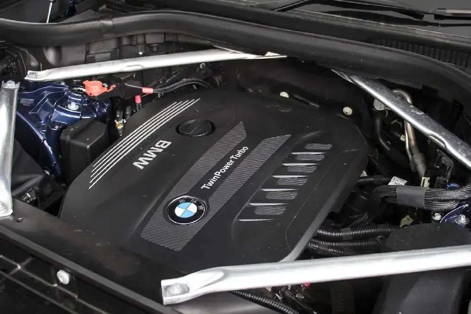 BMW X5 Engine Shot BMW X5 Engine Shot