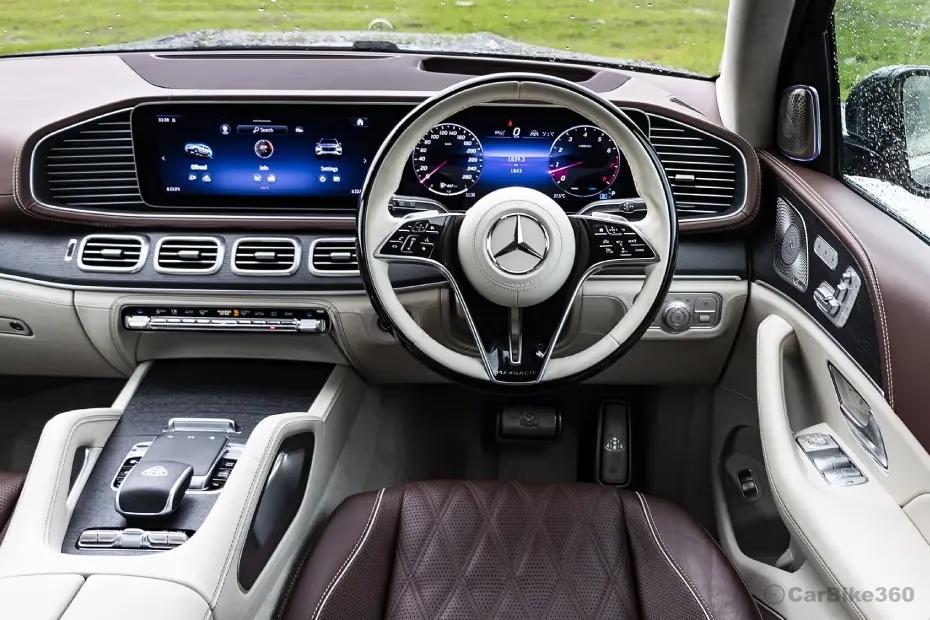 मर्सिडीज-मेबैक जीएलएस इंटीरियर, रियर-सीट कम्फर्ट और लग्जरी मर्सिडीज-मेबैक जीएलएस इंटीरियर, रियर-सीट कम्फर्ट और लग्जरी