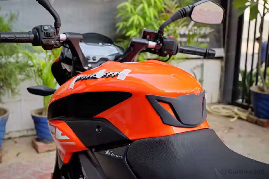 Bajaj Pulsar NS 125 images Bajaj Pulsar NS 125 images