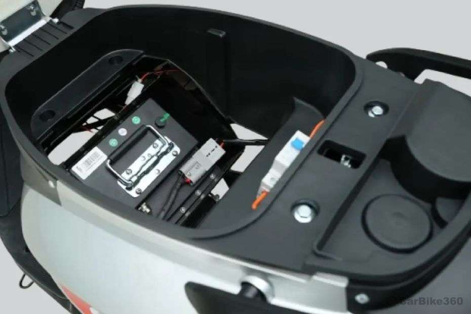 Ampere Reo Bootspace Ampere Reo Bootspace