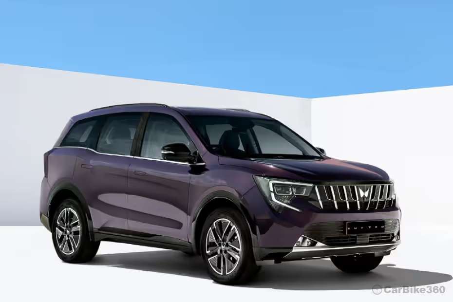 Mahindra XUV 7XO Right Front Three Quarter Mahindra XUV 7XO Right Front Three Quarter