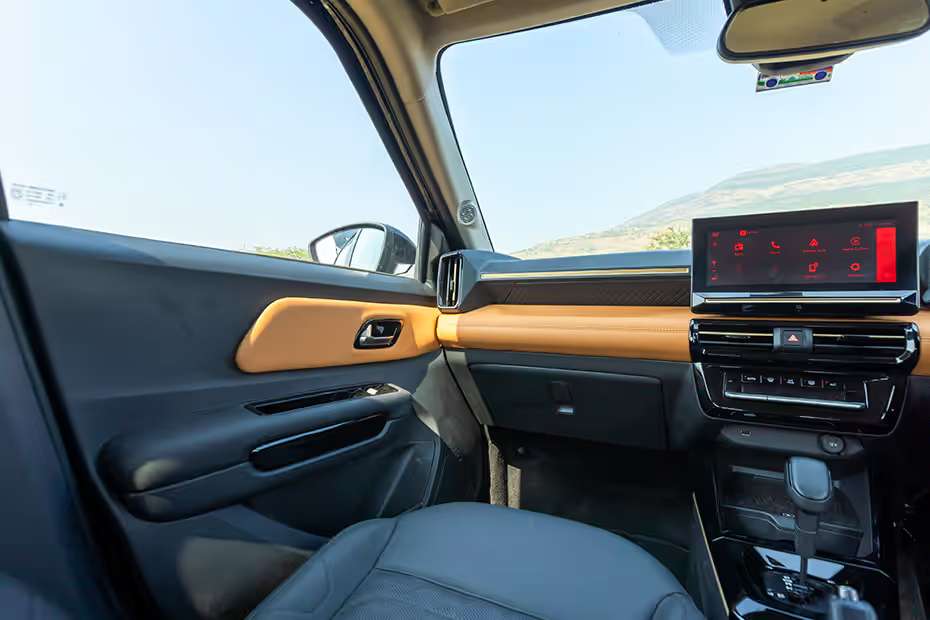 Citroen Basalt Passenger View Citroen Basalt Passenger View
