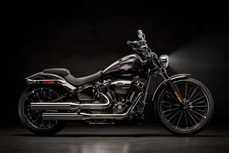 Harley-Davidson Breakout 117 Right Side View Harley-Davidson Breakout 117 Right Side View