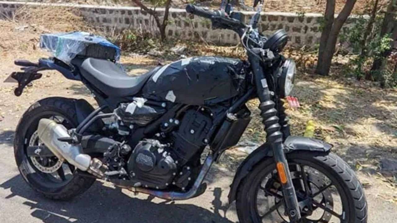2026 Royal Enfield Guerrilla 450 Spied