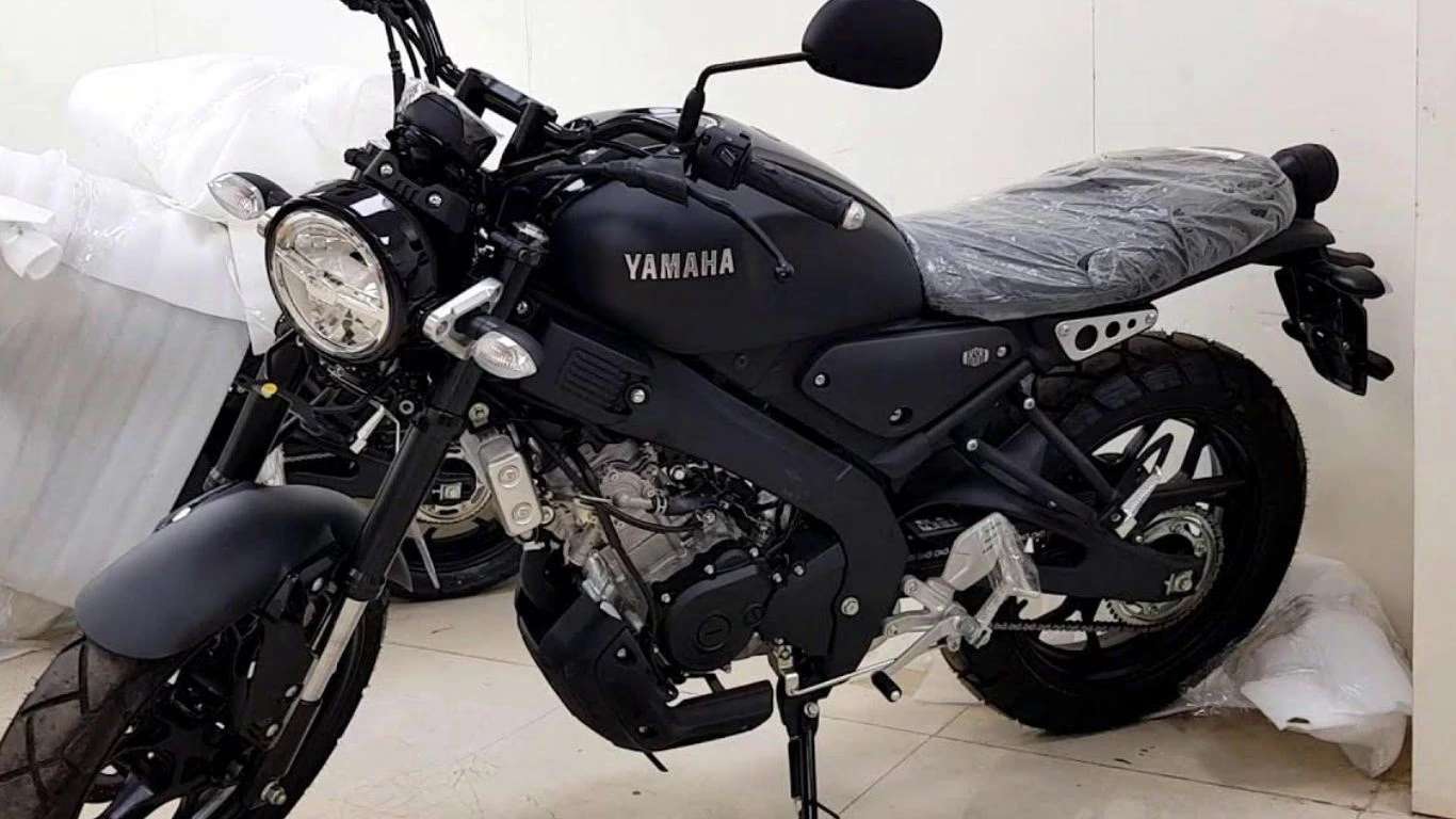 Yamaha XSR 155 Launches New Metallic Black Variant