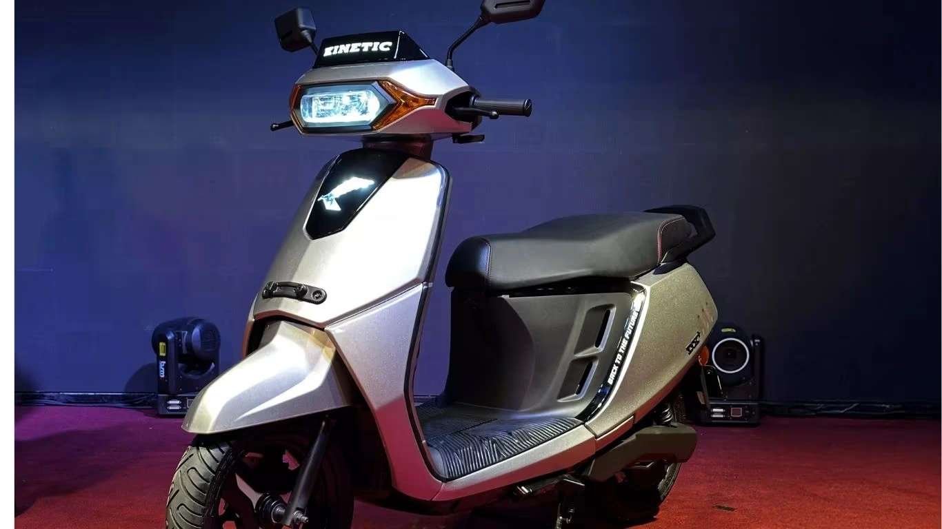 Kinetic DX Electric Scooter Review: Features, Performance, and Practicality Assessed Audio