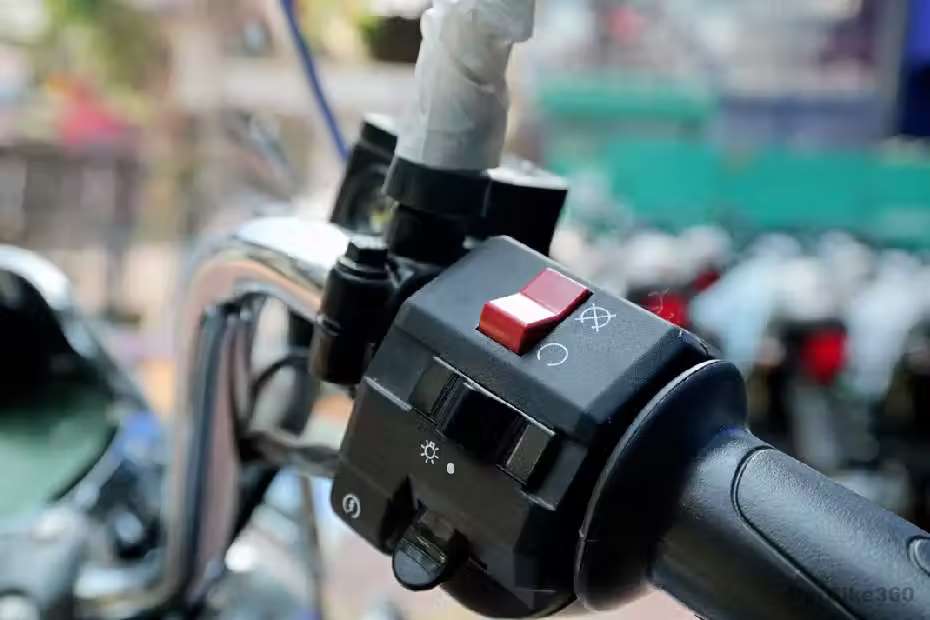 Bajaj Avenger Cruise 220 images Bajaj Avenger Cruise 220 images