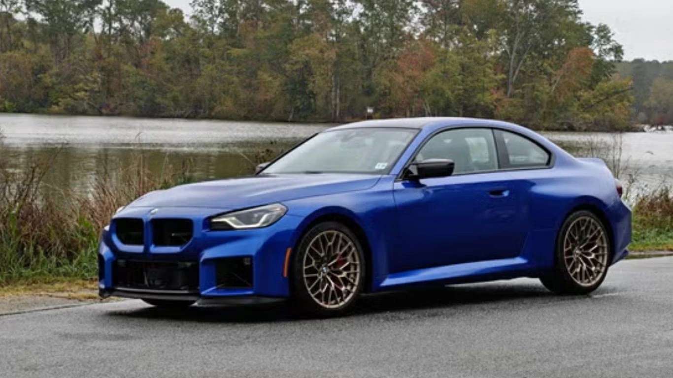 BMW CS M2-Front View