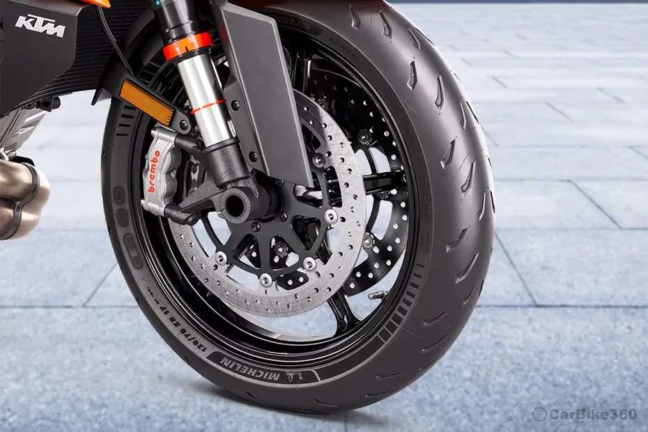 KTM 1390 Super Duke R images KTM 1390 Super Duke R images
