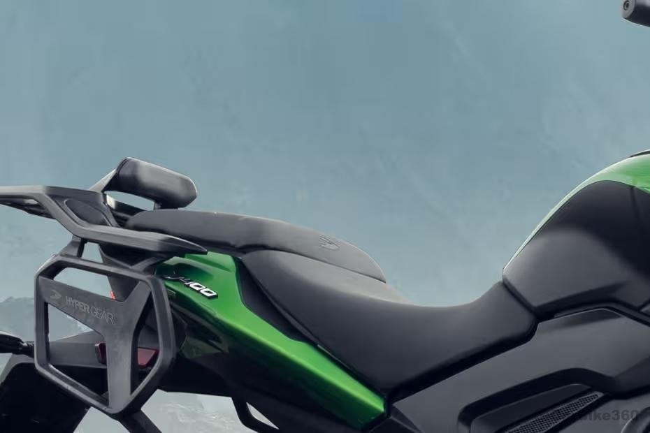 Bajaj dominar 400 seat Bajaj dominar 400 seat