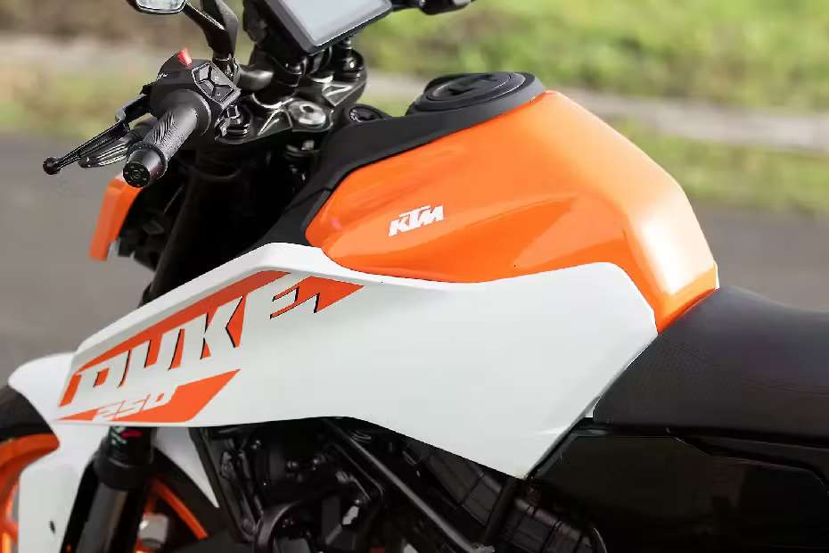 KTM 250 Duke images KTM 250 Duke images