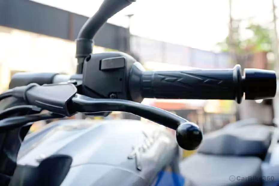 Bajaj Pulsar NS200 images Bajaj Pulsar NS200 images