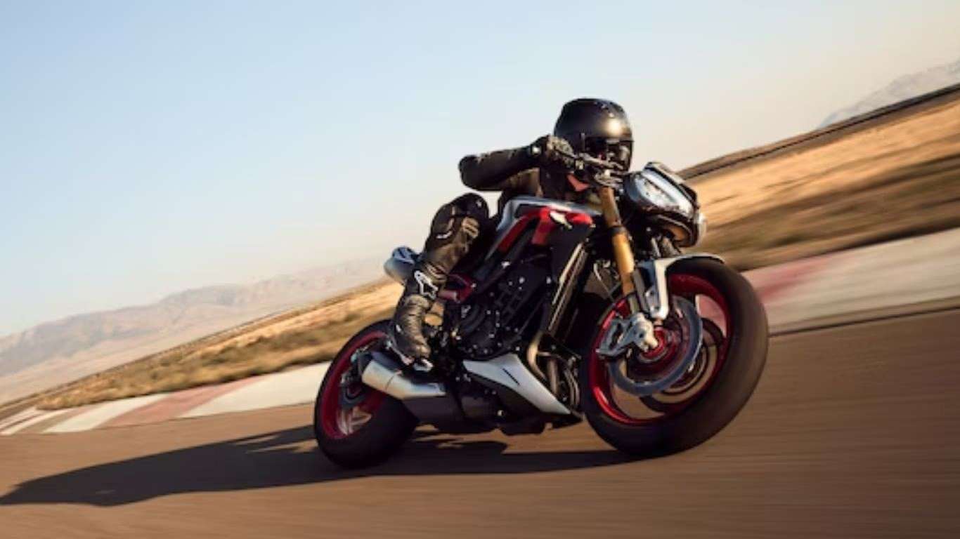 Triumph Street Triple Performance