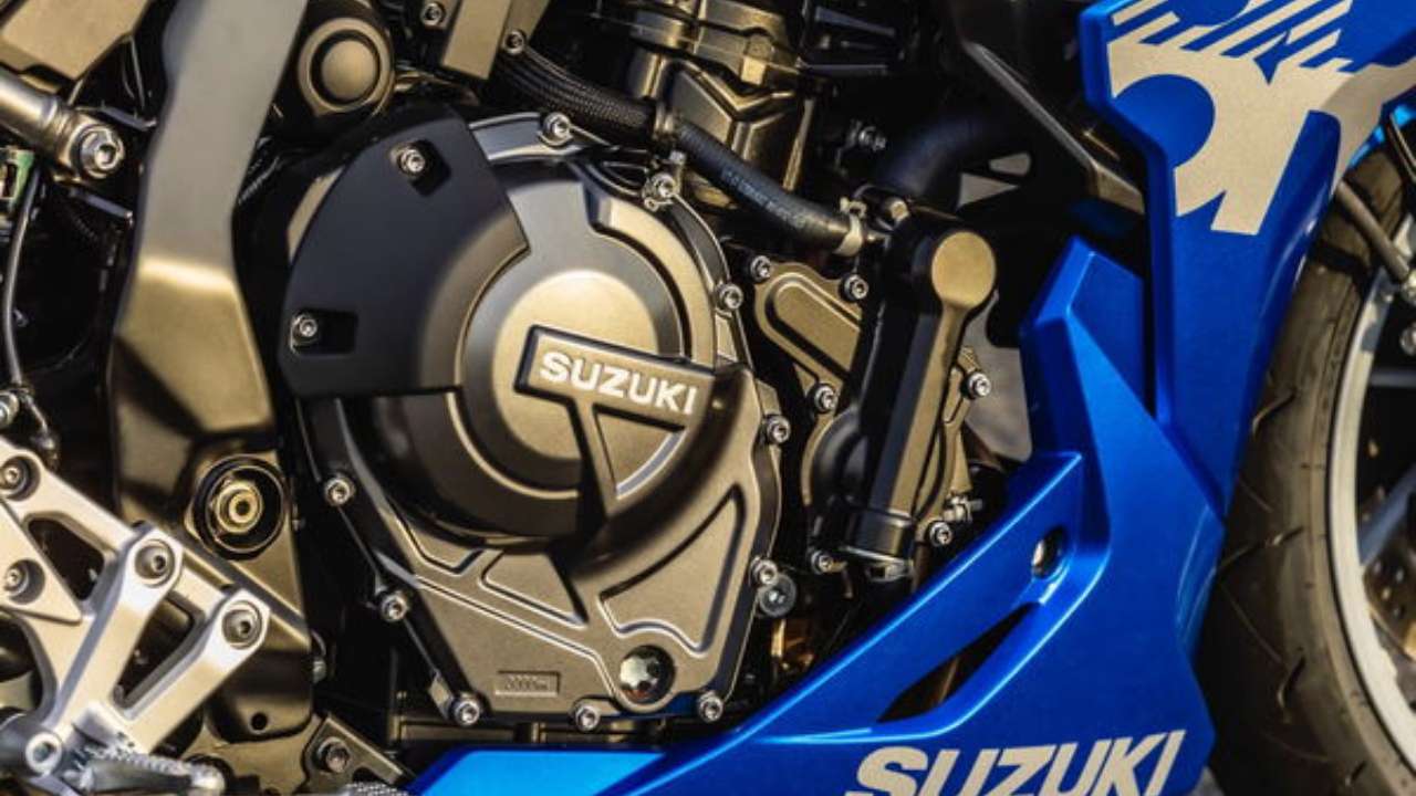 Suzuki GSX-8R Engine Suzuki GSX-8R Engine