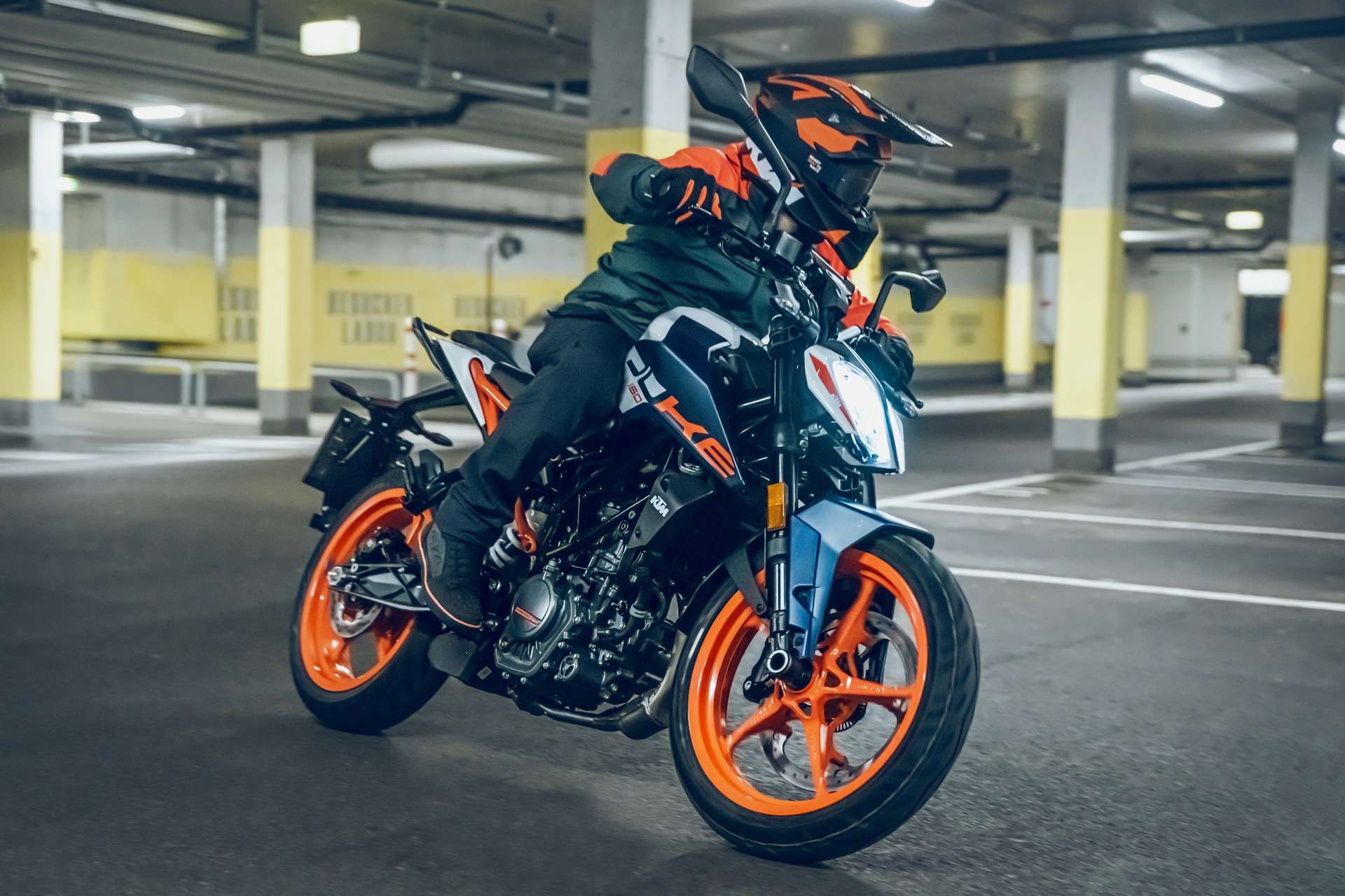 KTM Duke 160