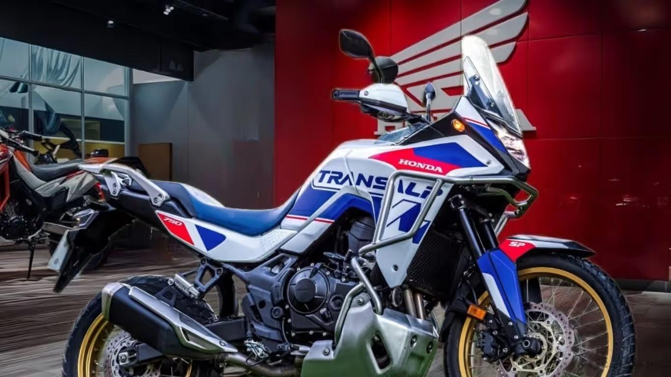 Honda Transalp XL750 स्पेशल एडिशन का वैश्विक स्तर पर अनावरण किया गया Honda Transalp XL750 स्पेशल एडिशन का वैश्विक स्तर पर अनावरण किया गया