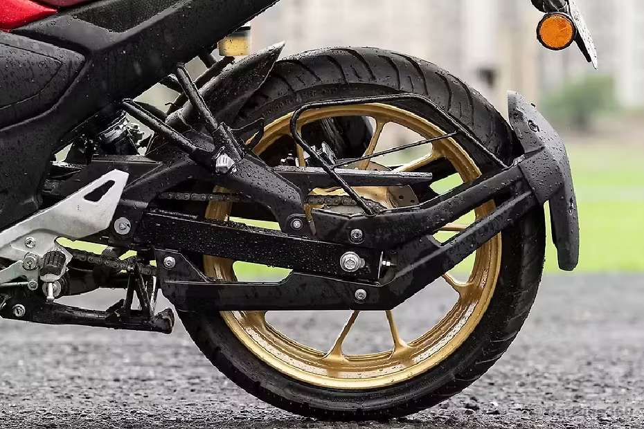 Yamaha FZS-FI V4 images Yamaha FZS-FI V4 images