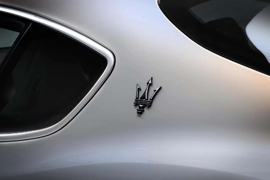 Maserati GranTurismo Logo Maserati GranTurismo Logo