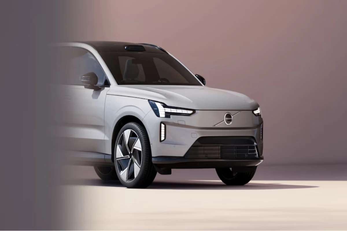 EX30 Expected Model