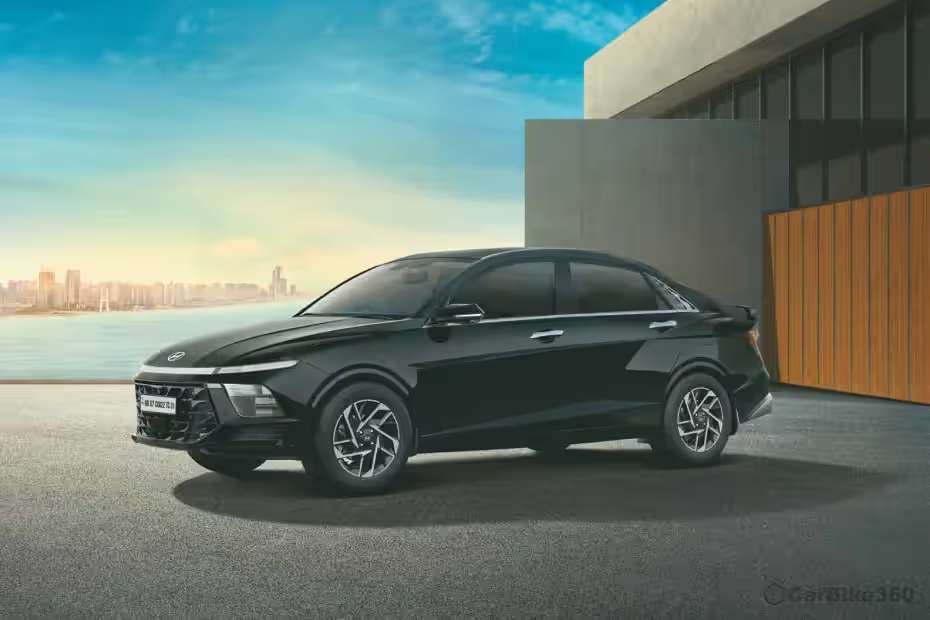 Hyundai Verna Left Front Three Quarter View Hyundai Verna Left Front Three Quarter View